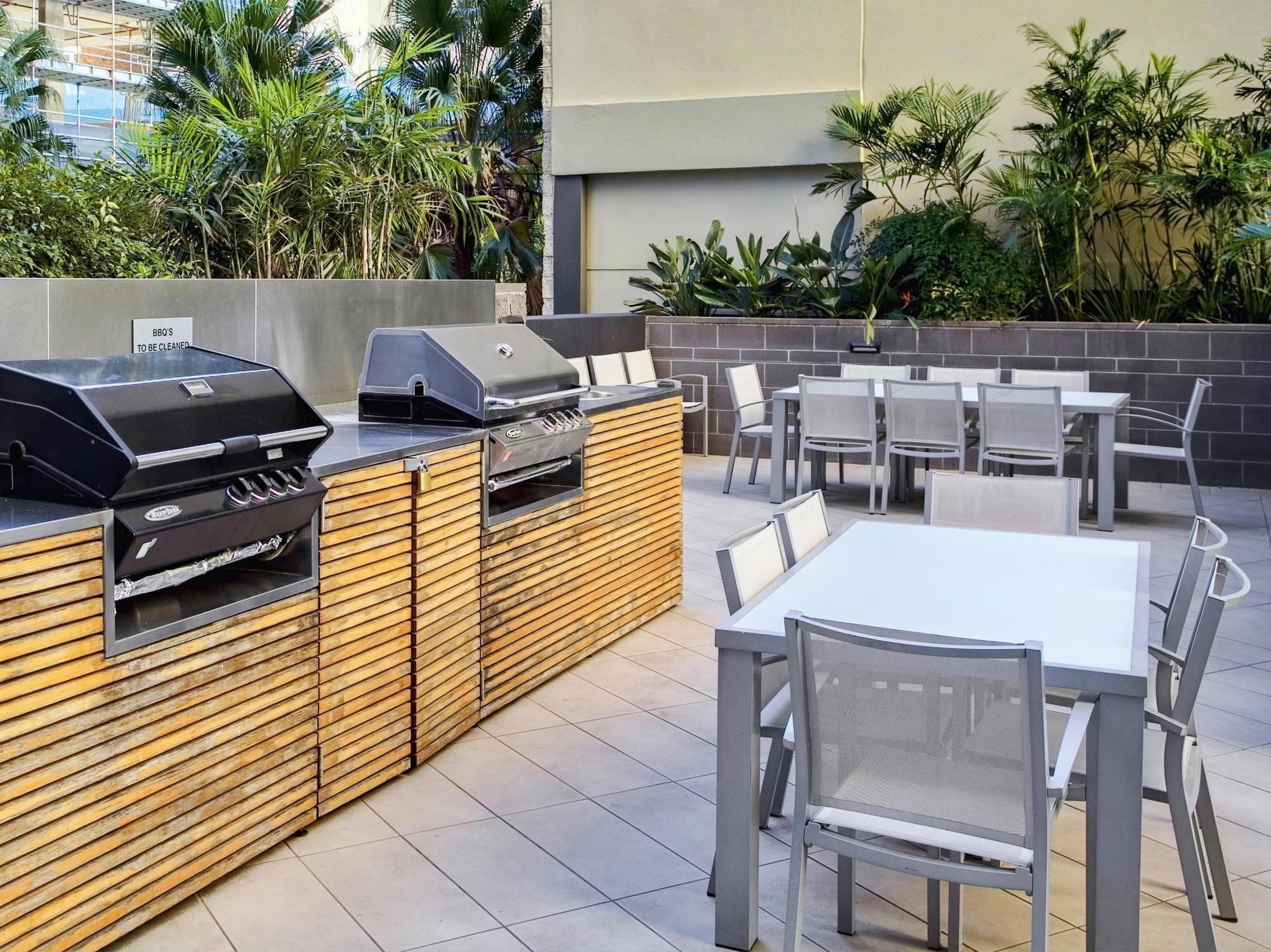 Mantra On The Quay Aparthotel Brisbane Exterior photo